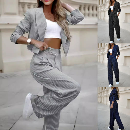 Ensemble rayé chic - Haut court & pantalon droit pour femme